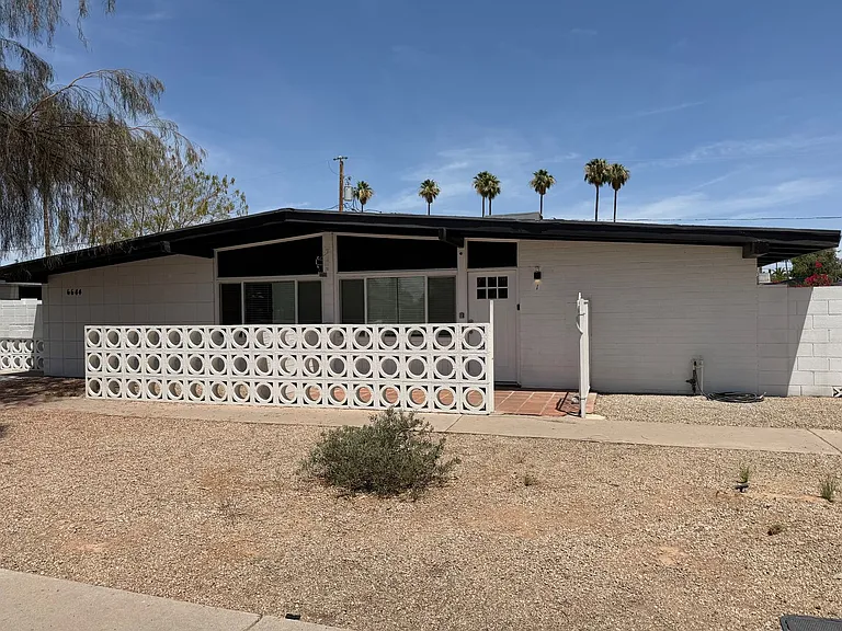 Earll6644 — Photo 1