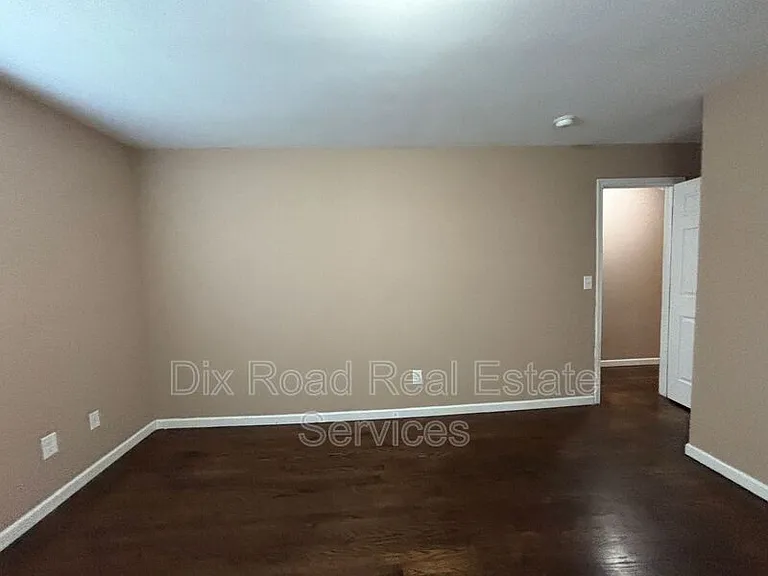 601 Brelsford Ave — Photo 20