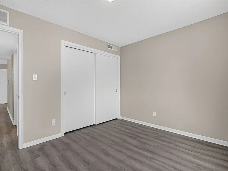 Kellogg Place Apartments — Photo 38