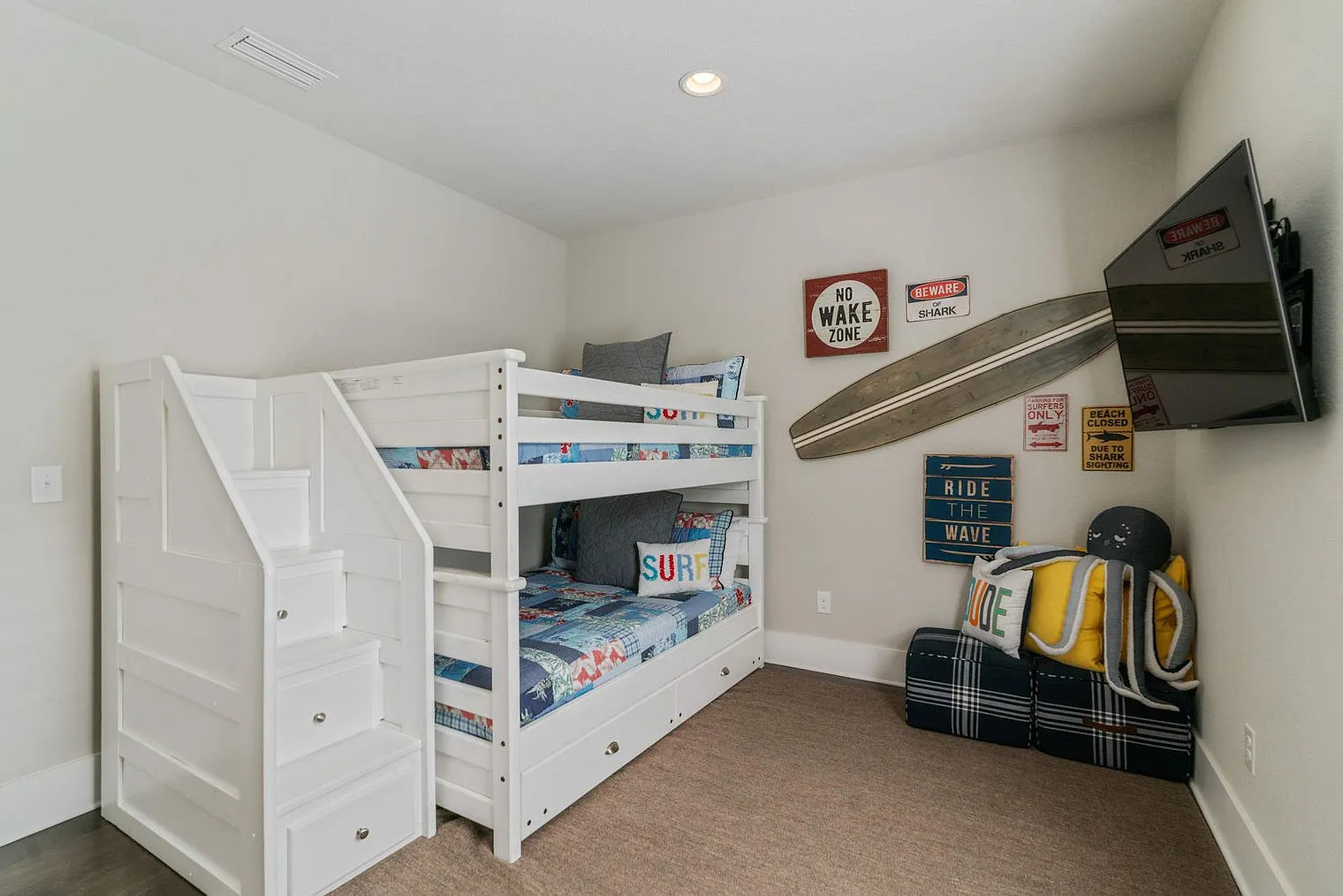 4 bed, 4.0 bath, 2249 sqft, $3,630 — Photo 3