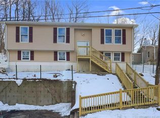 36 W Lakeview Rd, Plymouth, CT 06782