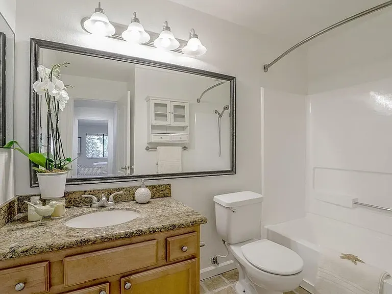 2250 Monroe St #221 — Photo 5