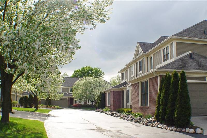 2nd image of 404 Mountainview Dr #17