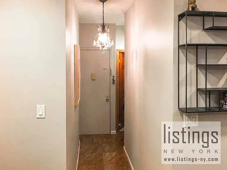 172 E 89th St #2B — Photo 2