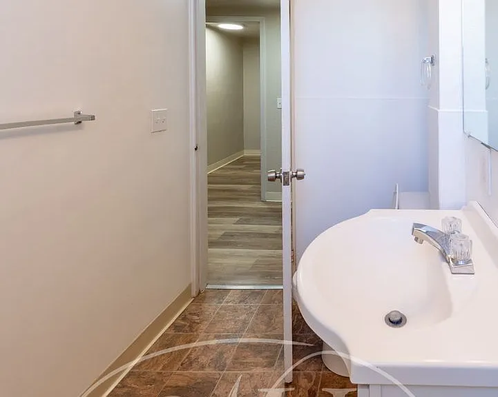 43 NE Ash Ave — Photo 13