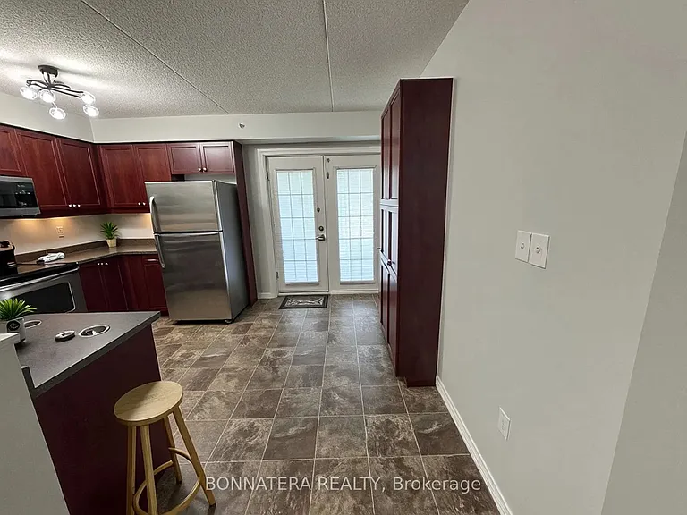 1350 Main St E #112 — Photo 5