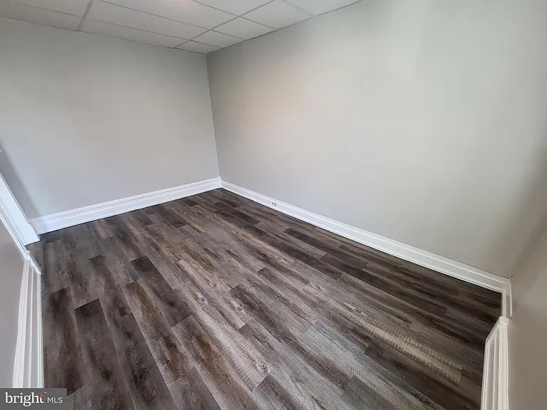 201 E Market St — Photo 9