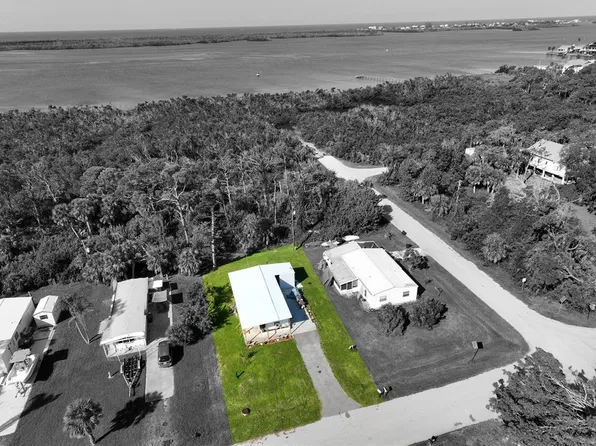 2906 Waterside Dr, Englewood, FL 34224