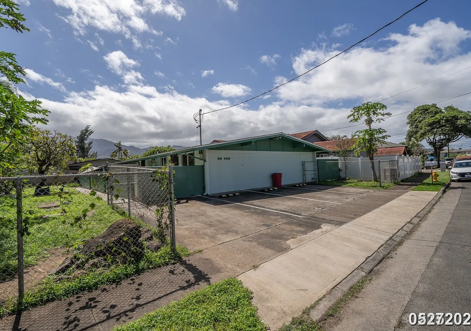 $3100 / 2 Bed / 1 Bath / 1 Parking In Waialua — Photo 2