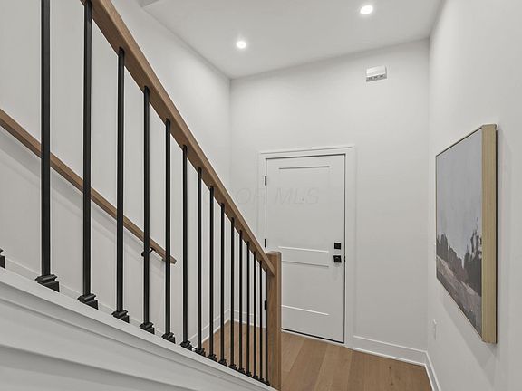 3rd image of 1087-1095 W 3rd Ave