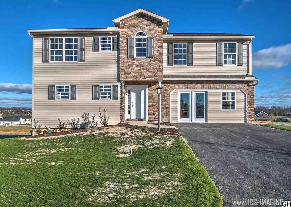 1st image of 12 Windy Ln