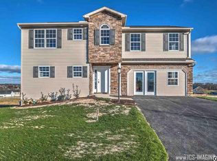 12 Windy Ln, Dillsburg, PA 17019