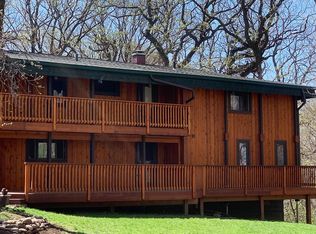 7166 N 52nd St, Omaha, NE 68152