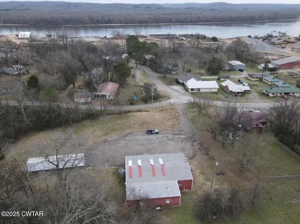 820 Pentecostal Campground Rd, Parsons, TN 38363