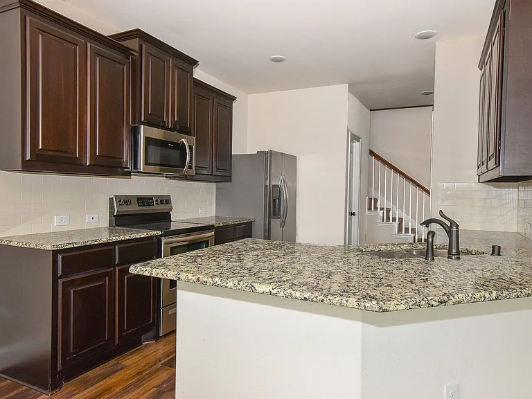 6819 Jade Dr — Photo 9