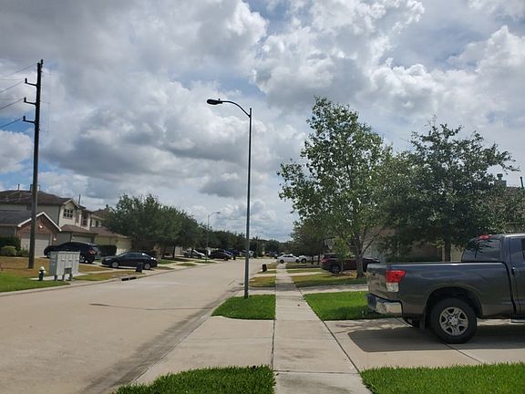 5th image of 18518 Fair Grange Ln