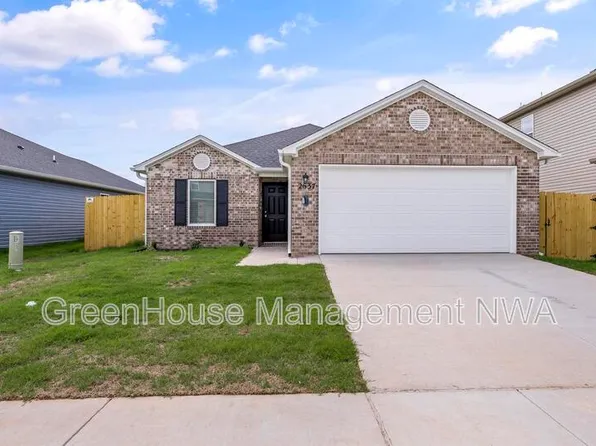 2637 E Gila Way, Fayetteville, AR