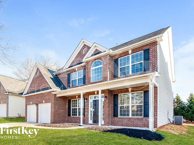 8524 Ridgeline Ln — Photo 2
