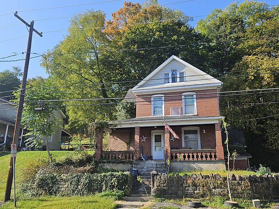 4th image of 143 N Fairview St