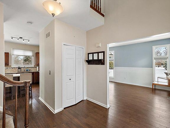 3rd image of 4158 Persimmon Dr