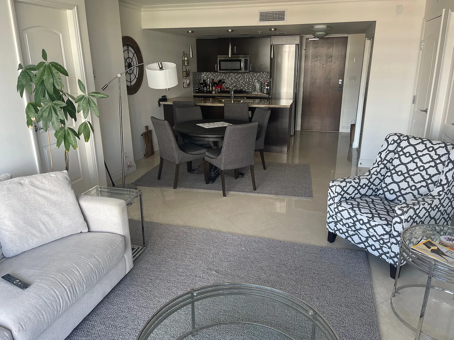2 bed, 1100 sqft, $4,495 — Photo 3