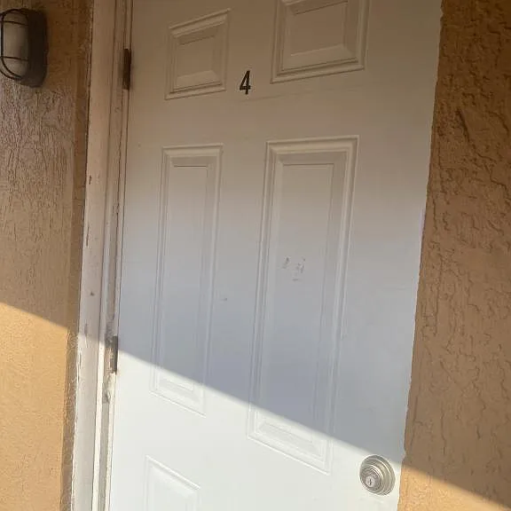 728 Michigan Ct — Photo 1