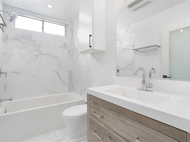 3380 Vinton Ave #207 — Photo 13