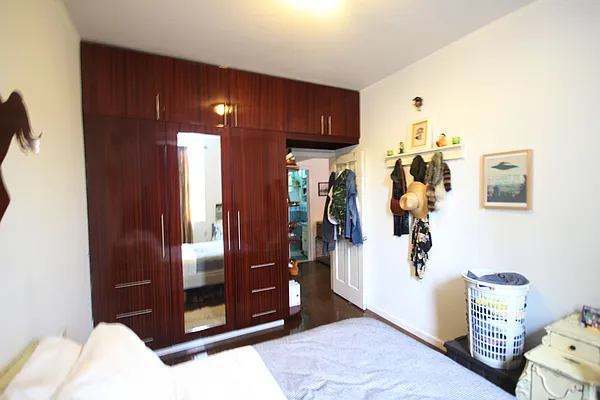 Rented by Nooklyn NYC LLC | media 6