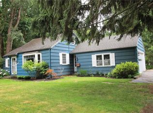 1995 Penfield Rd, Penfield, NY 14526