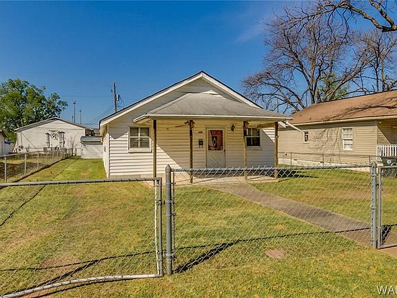 3rd image of 608 18th St