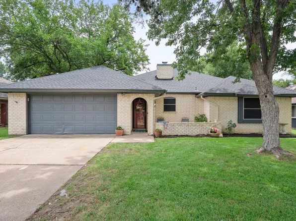 1014 Springfield St, Mansfield, TX 76063
