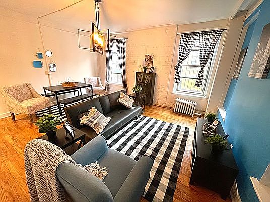 2nd image of 173 E 91st St #2E