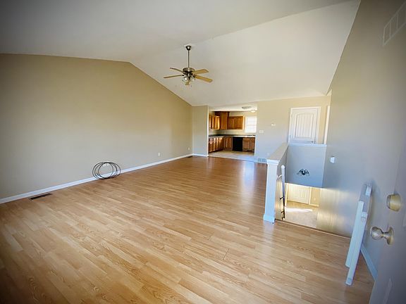 2nd image of 2962 Shamrock Cir