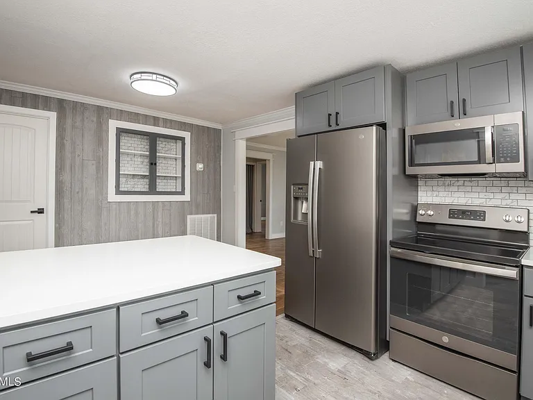 425 Sewanee St — Photo 10