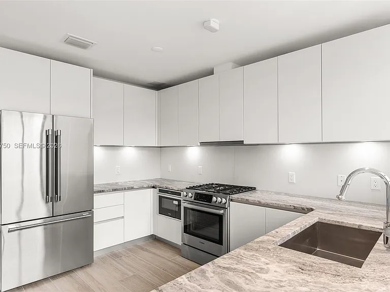 3034 Oak Ave #LPH2 — Photo 10