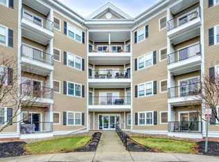 989 East St APT 401, Dedham, MA 02026