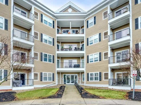 989 East St APT 401, Dedham, MA 02026