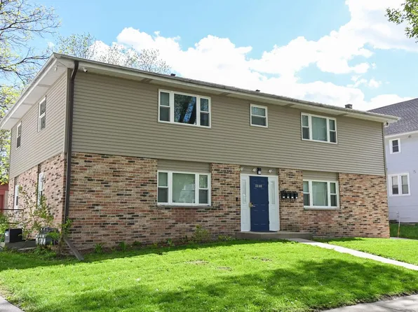 8823 West Maple STREET, West Allis, WI 53214
