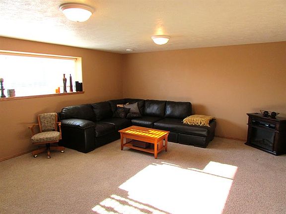 4th image of 3614 Jackson Ave