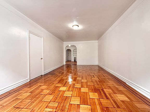 2nd image of 150 E 18th St APT 1D