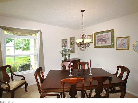 3rd image of 21414 Woodview Cir
