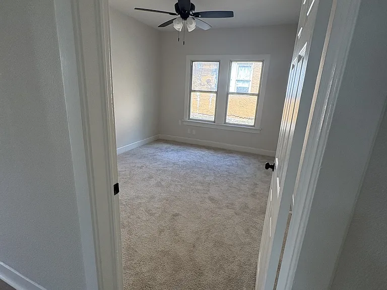 1430 Hicks Ave — Photo 6