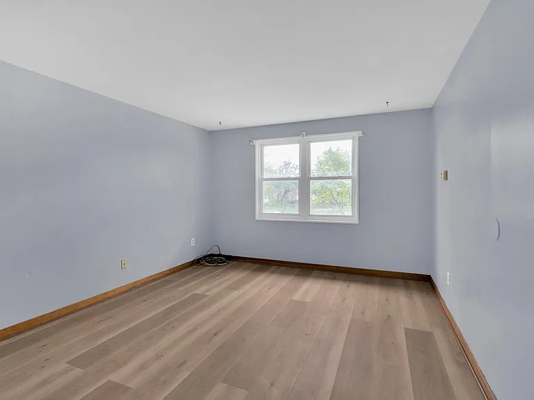 833 Millersport Hwy #4 — Photo 4