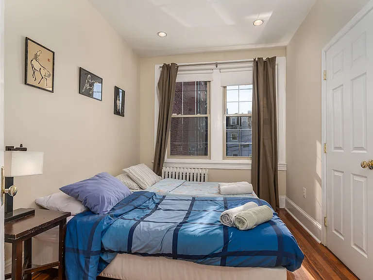 1820 Calvert St NW — Photo 37