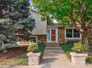 321 N Frontenac St, Aurora, IL 60504