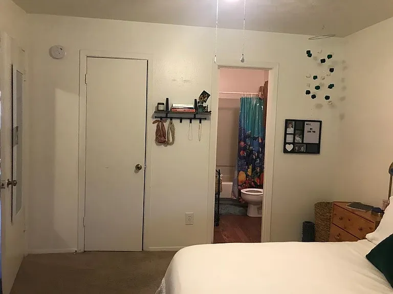 1121 University Oaks Blvd — Photo 9