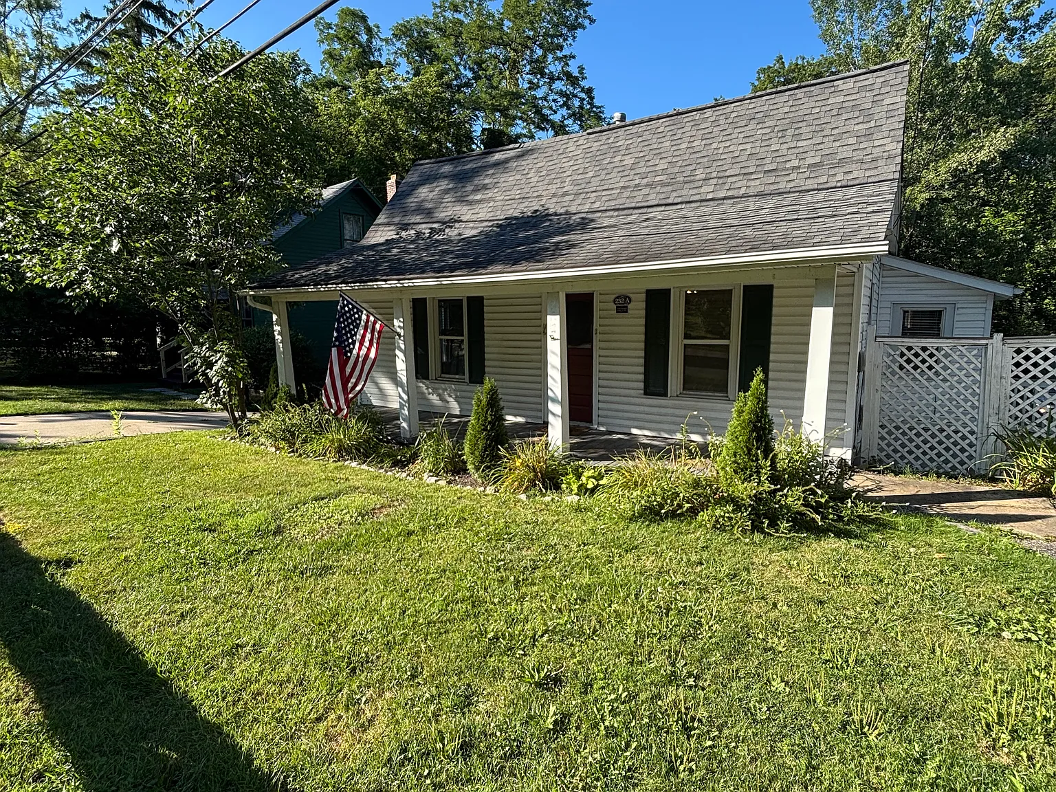 3 bed, 1146 sqft, $2,200 — Photo 1