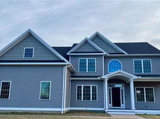 160 N Ridge Ct, Southington, CT 06489