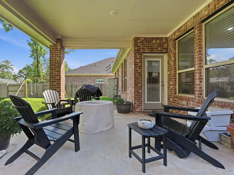 127 Buttonwood Ct — Photo 29