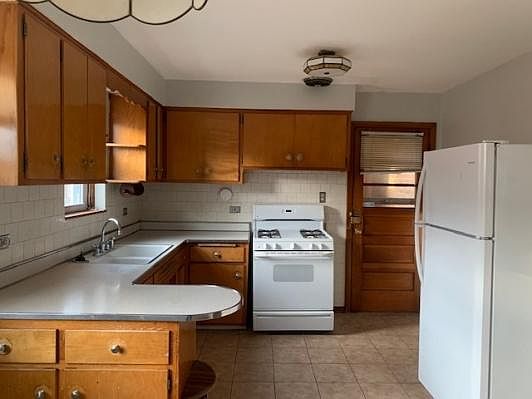 1st image of 5859 N Elston Ave APT 2